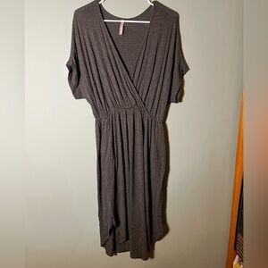 Short sleeve gray dress